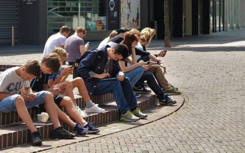 Estudio sobre adolescentes e internet